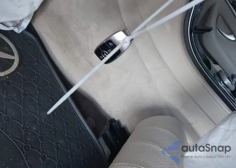 2017 Mercedes-Benz E 300 4Matic из США, поврежденный, VIN WDDZF4KB8HA211812